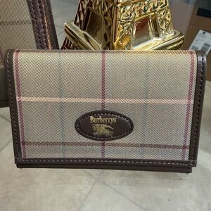 🤗 SOLD 🤗 Burberry Plaid Wallet in Brown and Cream